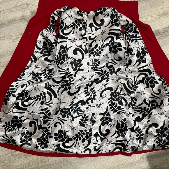 Red jacket size small - Picture 4 of 4